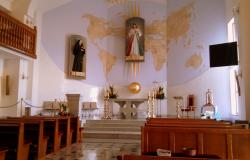 Wnętrze Sanktuarium narodzin i chrztu św. Siostry Faustyny w Świnicach Warckich (nowa część kościoła)